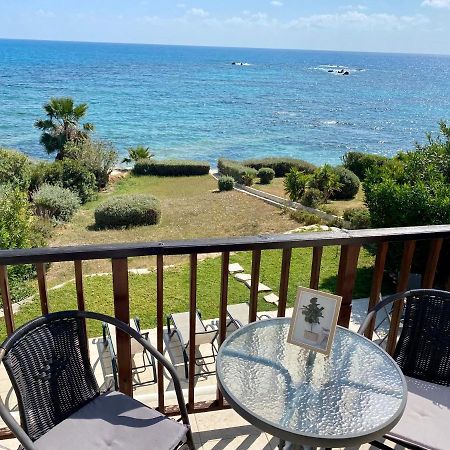 Amazing Front Line Villa In Coral Bay Пея Екстериор снимка