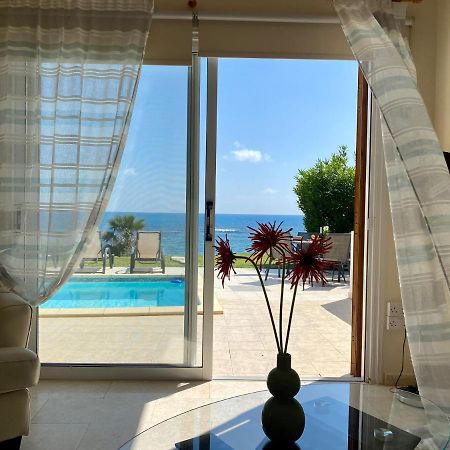 Amazing Front Line Villa In Coral Bay Пея Екстериор снимка
