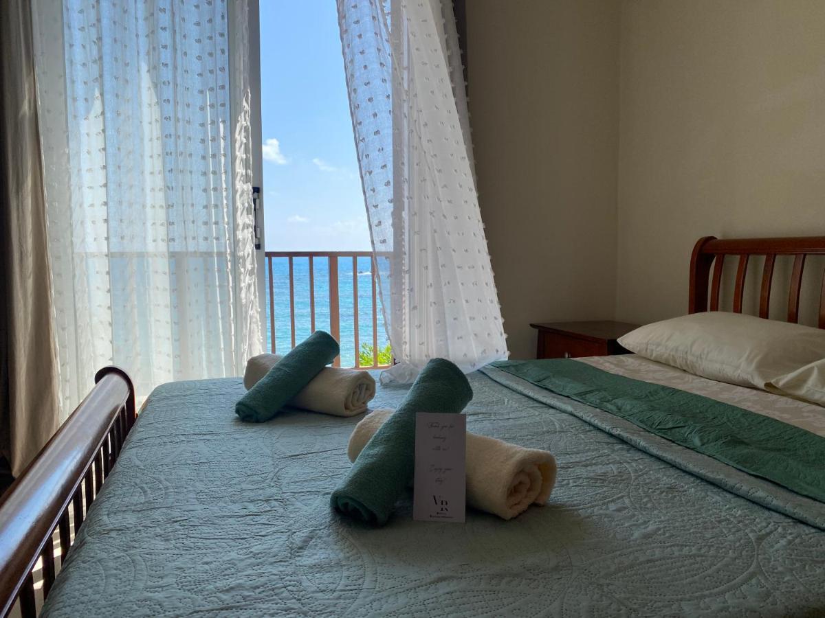 Amazing Front Line Villa In Coral Bay Пея Екстериор снимка