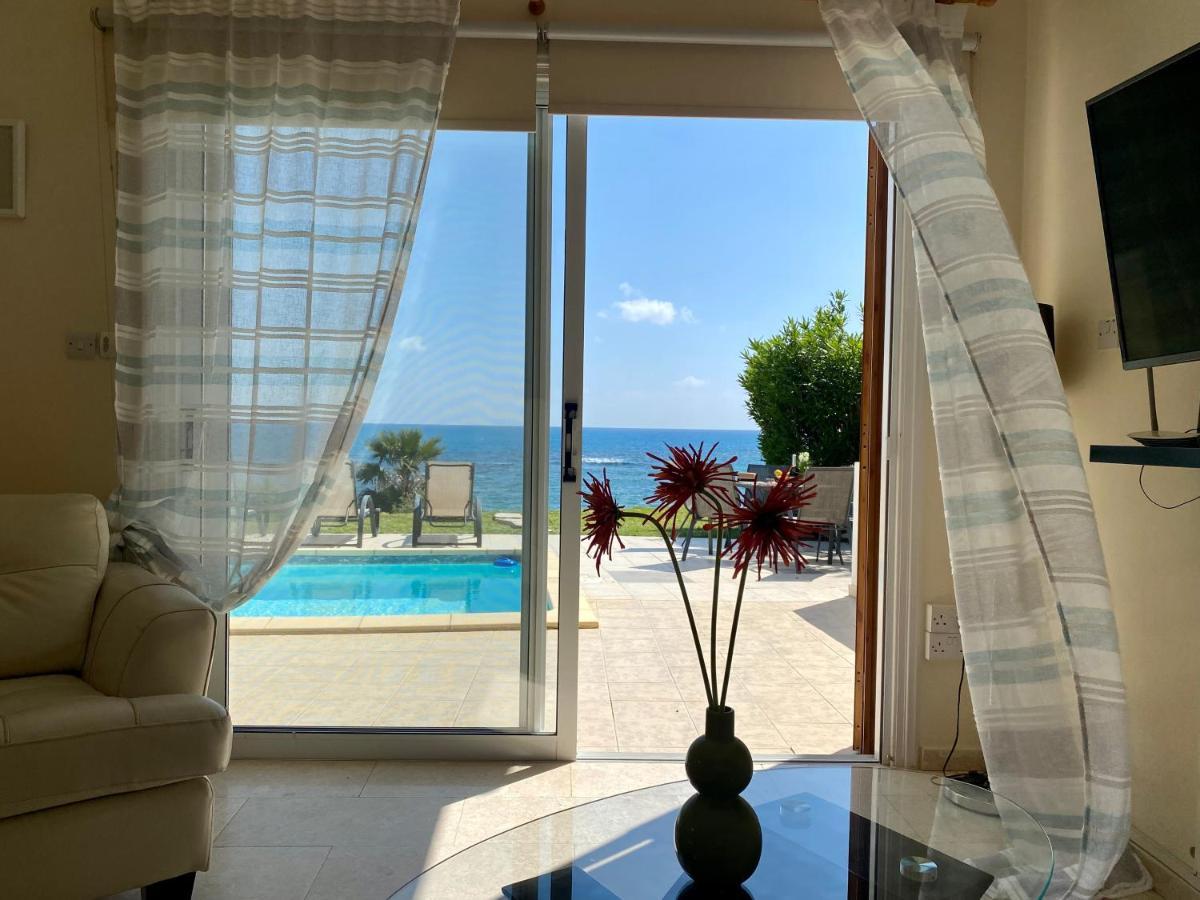 Amazing Front Line Villa In Coral Bay Пея Екстериор снимка