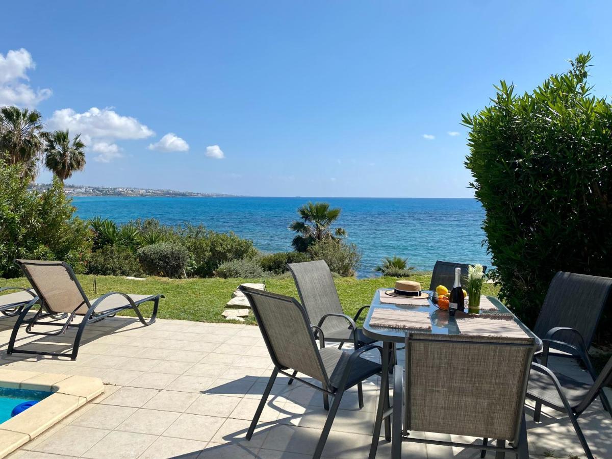 Amazing Front Line Villa In Coral Bay Пея Екстериор снимка