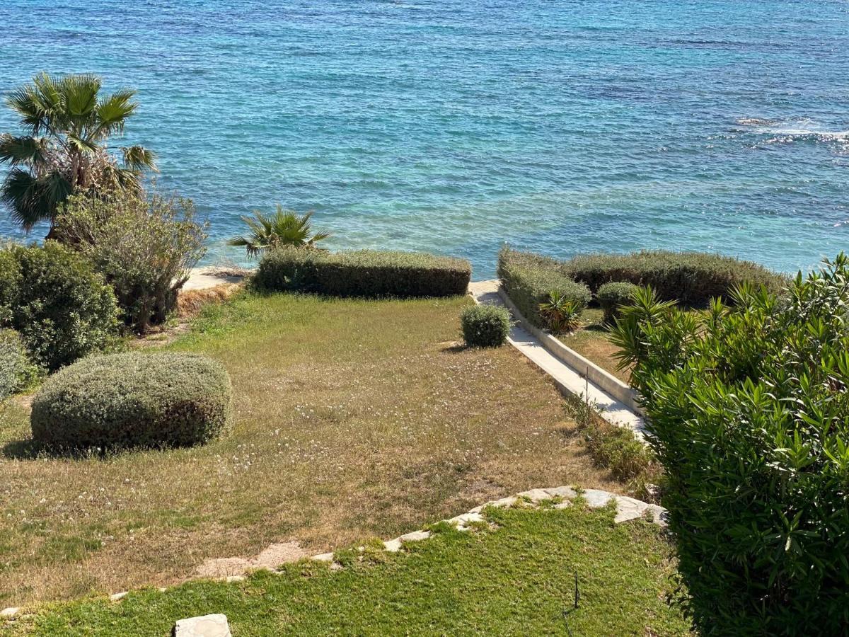 Amazing Front Line Villa In Coral Bay Пея Екстериор снимка