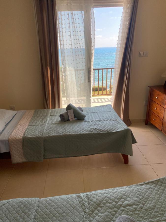 Amazing Front Line Villa In Coral Bay Пея Екстериор снимка