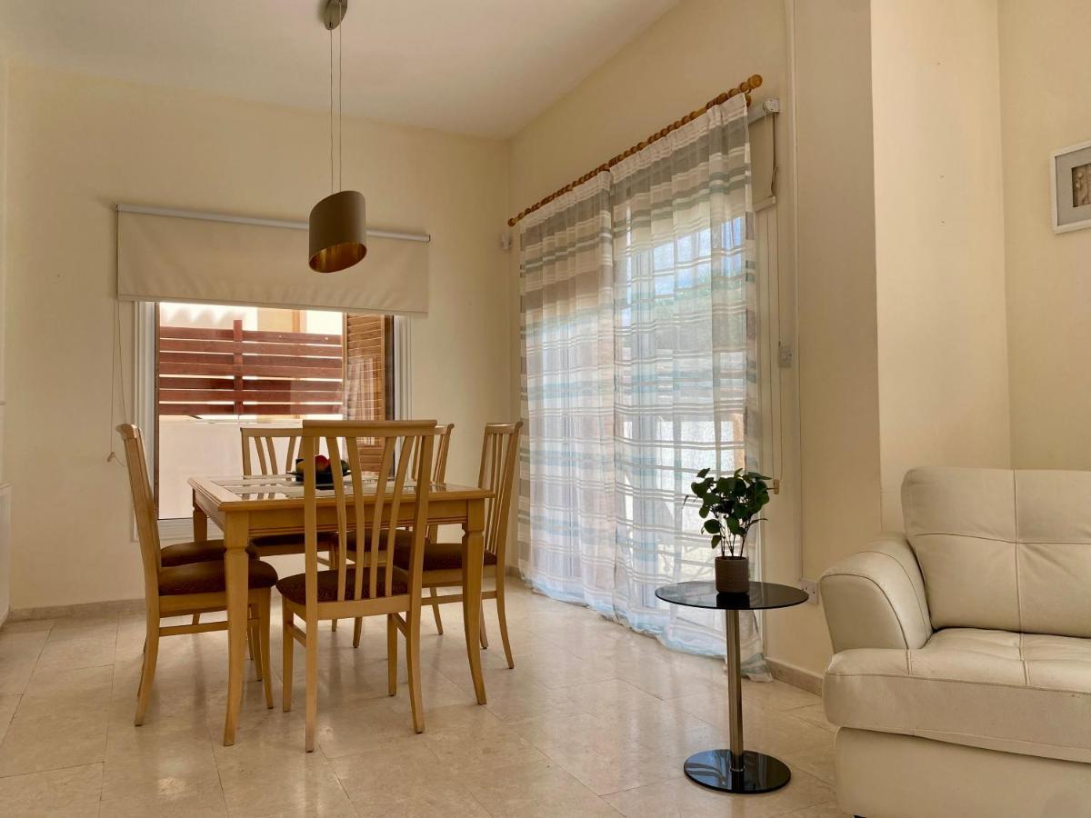 Amazing Front Line Villa In Coral Bay Пея Екстериор снимка