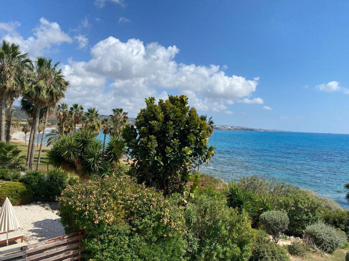 Amazing Front Line Villa In Coral Bay Пея Екстериор снимка