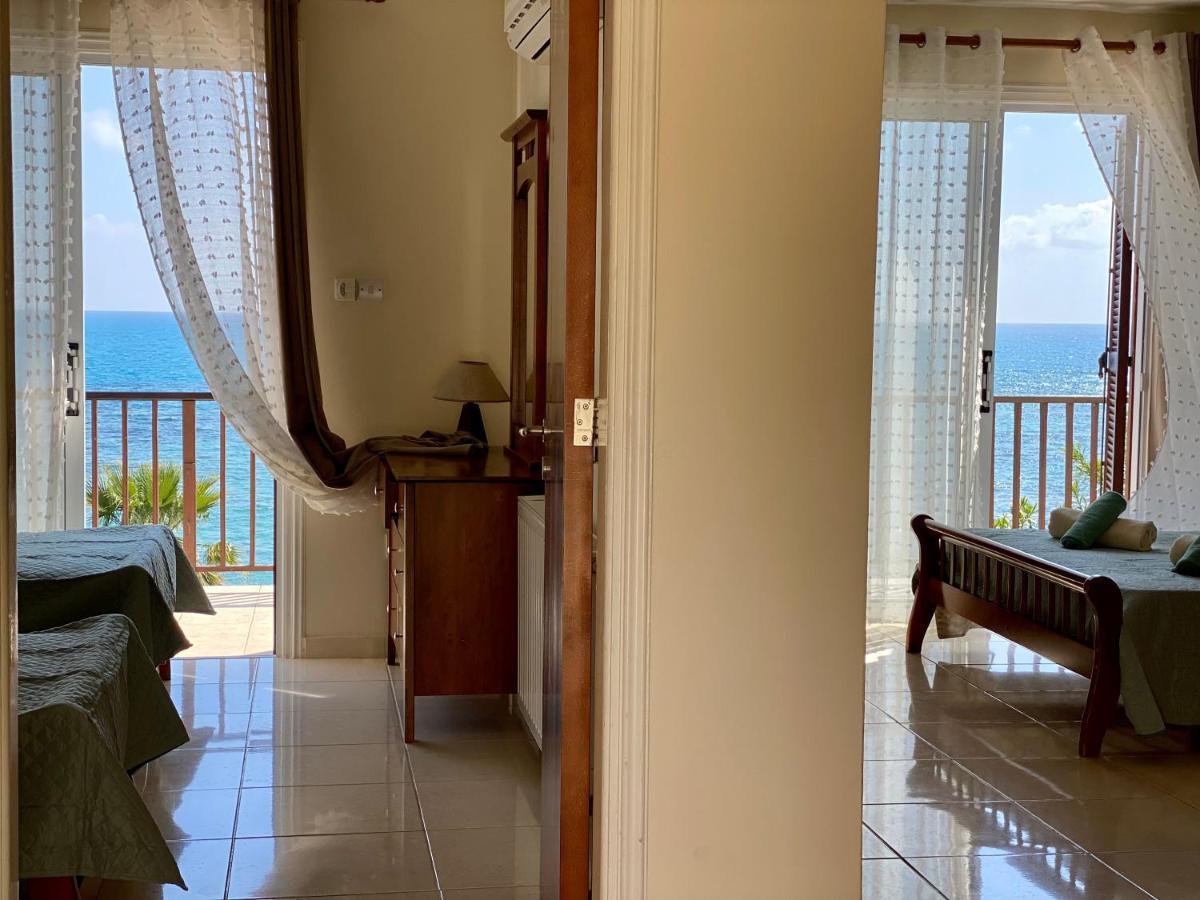 Amazing Front Line Villa In Coral Bay Пея Екстериор снимка