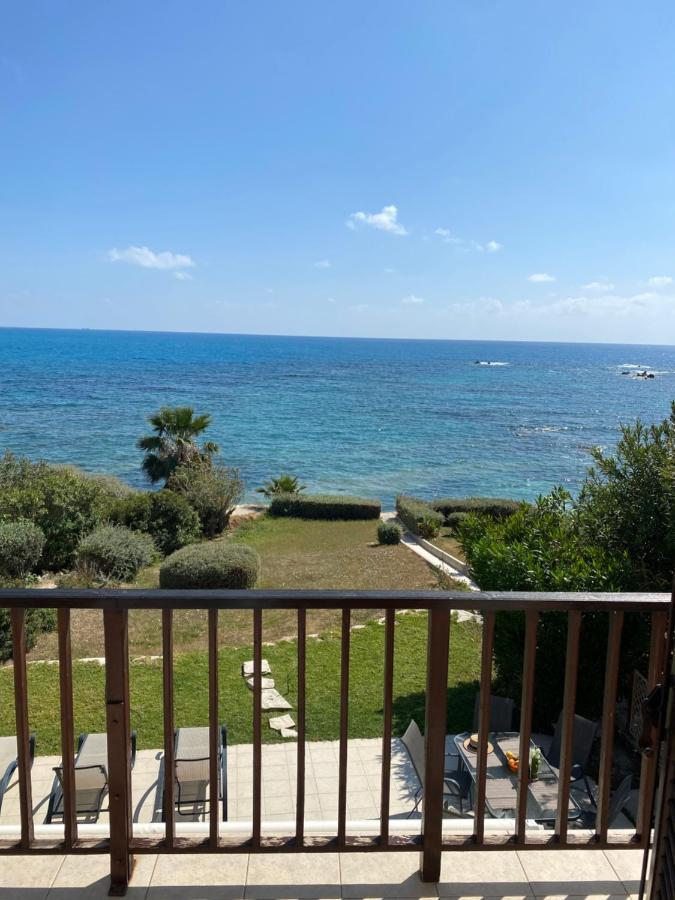 Amazing Front Line Villa In Coral Bay Пея Екстериор снимка