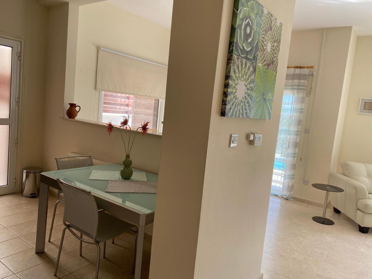 Amazing Front Line Villa In Coral Bay Пея Екстериор снимка